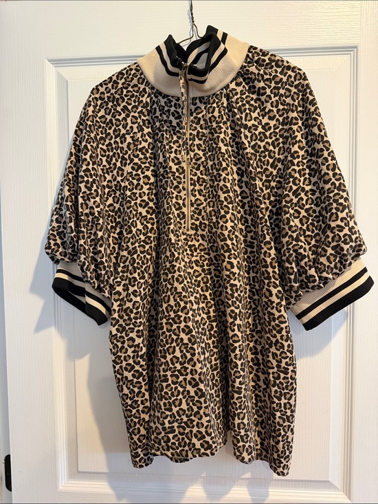 entro Tops - entro Beige and Black Leopard-Print Casual Top